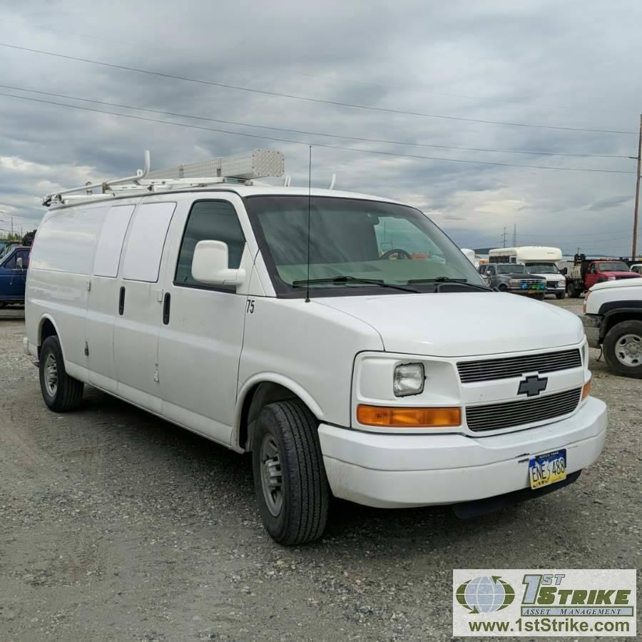 2004 CHEVROLET EXPRESS VAN 2500, 6.0L GAS, 2WD, CARGO SHELVES, LADDER RACK