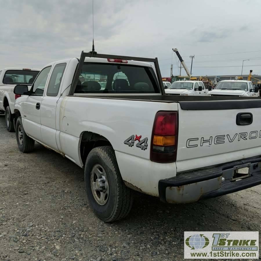 2001 CHEVROLET SILVERADO 1500, 4.8L GAS, 4X4, CREW CAB, SHORT BED