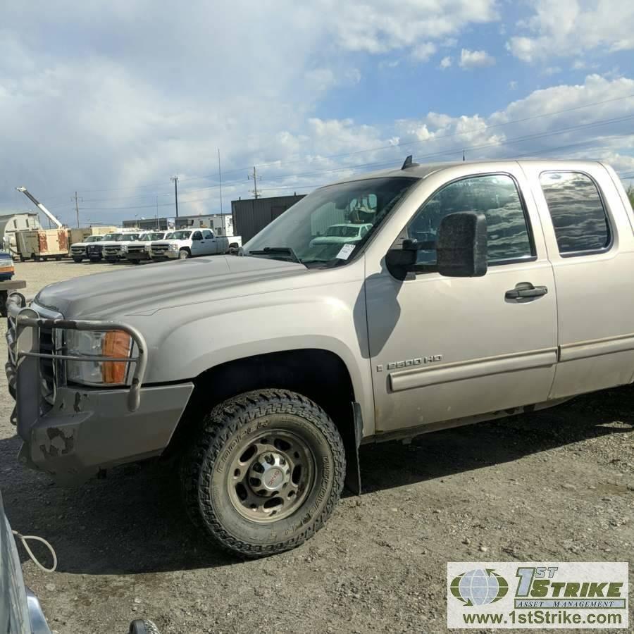 2007 GMC SIERRA 2500HD SLE, 6.0L GAS, 4X4, EXTENDED CAB, LONG BED