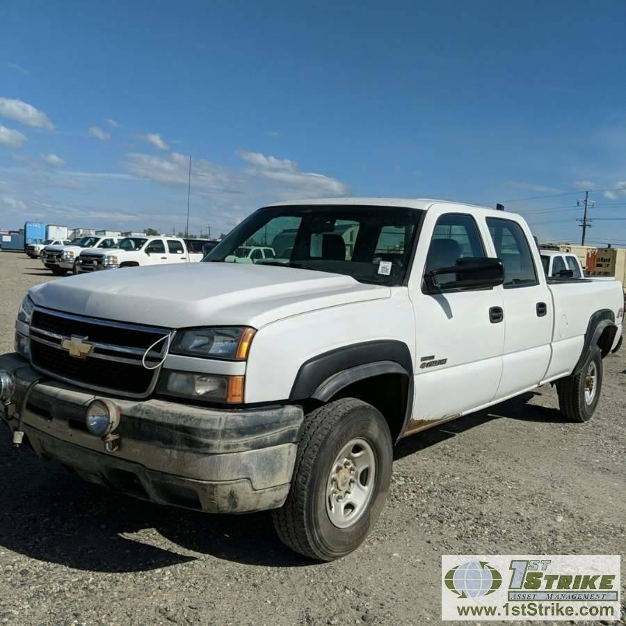 2006 CHEVROLET SILVERADO 2500HD LT, 6.6L DURAMAX DIESEL, 4X4, CREW CAB, LONG BED, WEBASTO