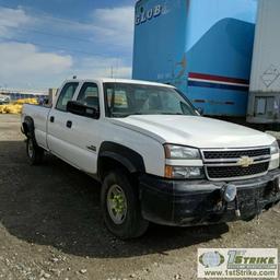 2006 CHEVROLET SILVERADO 2500HD LT, 6.6L DURAMAX DIESEL, 4X4, CREW CAB, LONG BED, WEBASTO