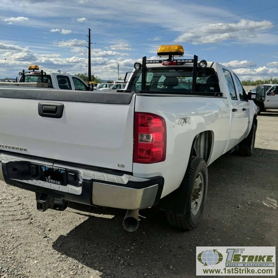 2012 CHEVROLET SILVERADO 2500HD LS, 6.6L DURAMAX DIESEL, 4X4, CREW CAB, LONG BED. WEBASTO