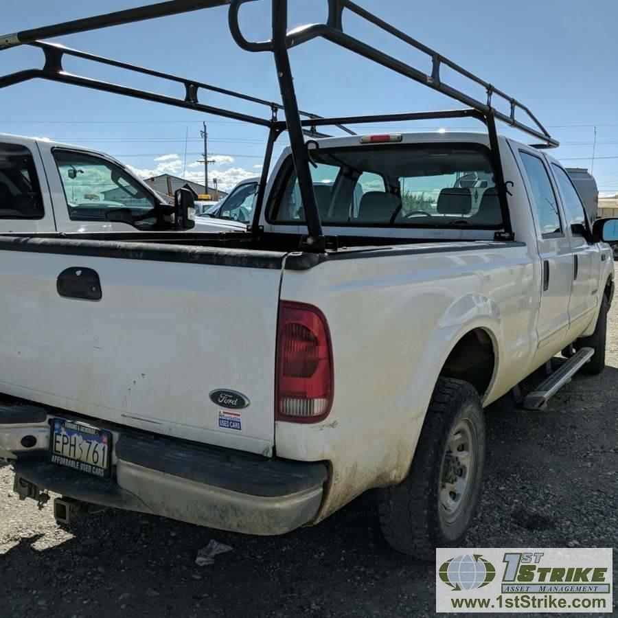 2004 FORD F-250 SUPERDUTY XLT, 6.0L POWERSTROKE DIESEL, 4X4, CREW CAB, SHORT BED, LADDER RACK