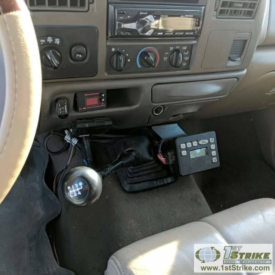 2003 FORD F-350 SUPERDUTY LARIAT, 7.3L POWERSTROKE DIESEL, 6-SPEED MANUAL TRANSMISSION, 4X4, CREW CA