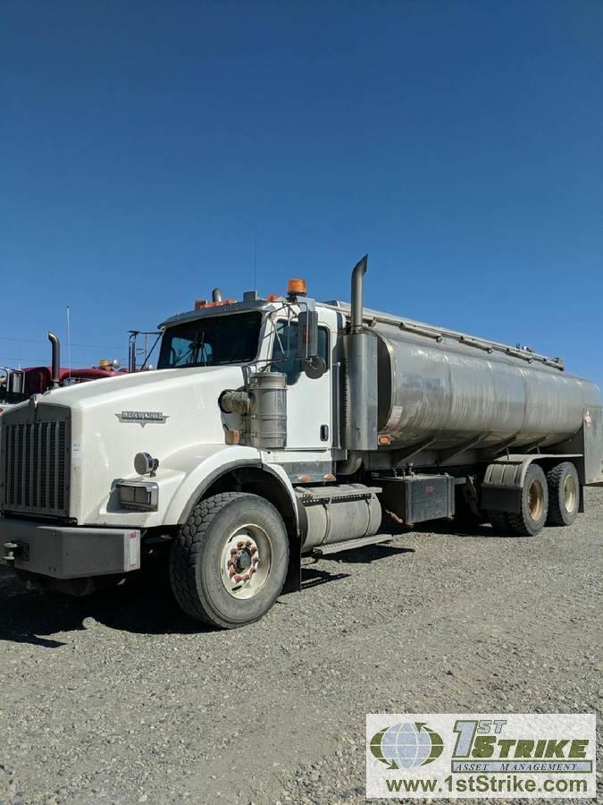 CHEMICAL TRUCK, 2007 KENWORTH T800. TITLE IN TRANSIT