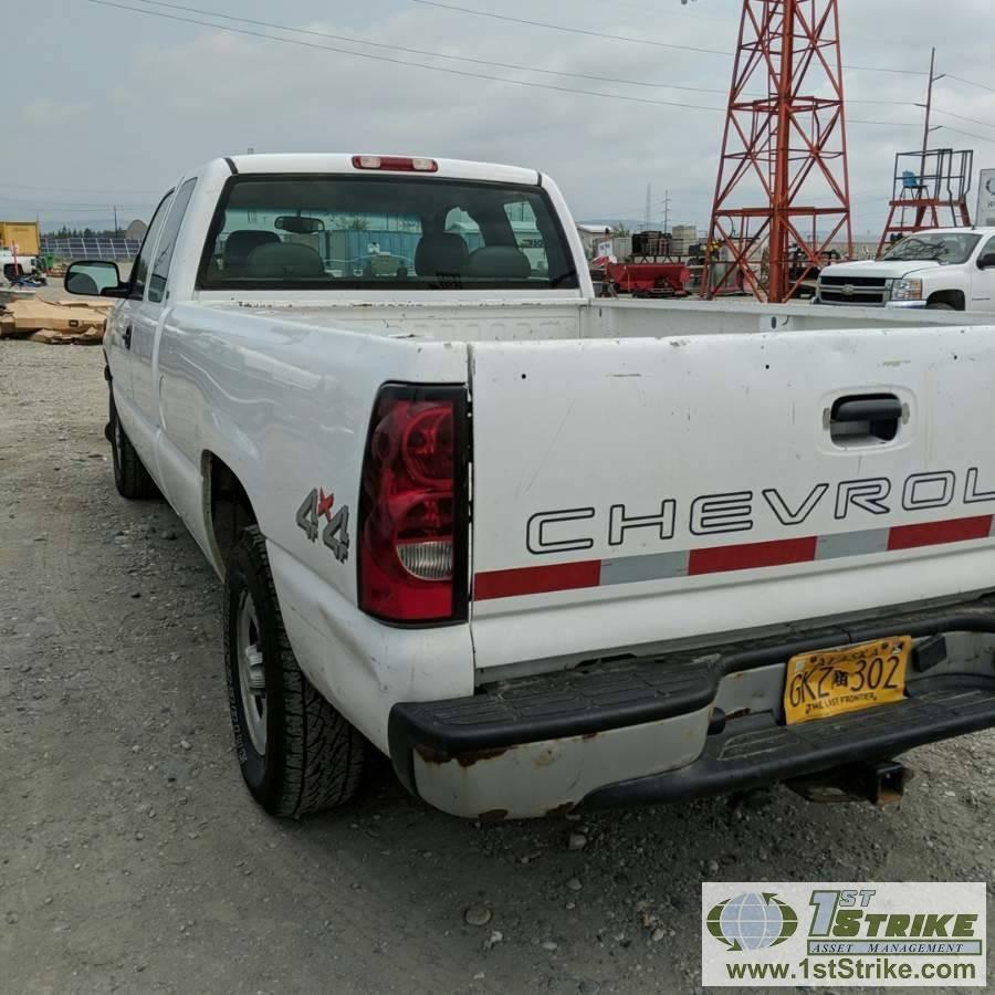 2004 CHEVROLET SILVERADO 1500, 5.3L VORTEC GAS, 4X4, EXTENDED CAB, LONG BED