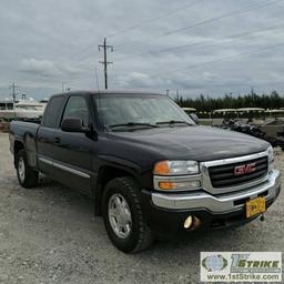 2005 GMC SIERRA 1500 SLE, 5.3L GAS, EXTENDED CAB, SHORT BED