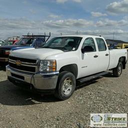 2014 CHEVROLET SILVERADO 2500HD, 6.6L DURAMAX DIESEL, 4X4, CREW CAB, LONG BED. WEBASTO