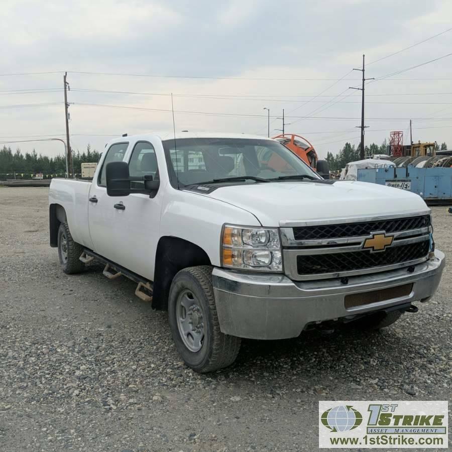 2013 CHEVROLET SILVERADO 2500HD, 6.6L DURAMAX DIESEL, 4X4, CREW CAB, LONG BED