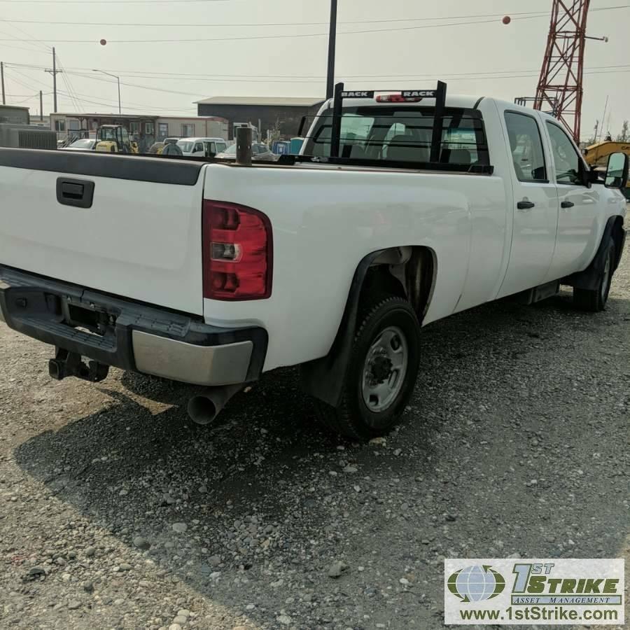 2013 CHEVROLET SILVERADO 2500HD, 6.6L DURAMAX DIESEL, 4X4, CREW CAB, LONG BED. UNKNOWN MECHANICAL PR