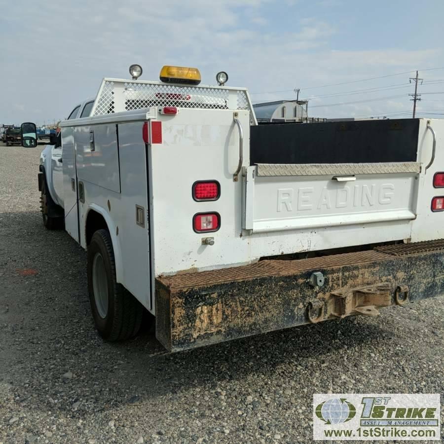 2012 CHEVROLET SILVERADO 3500HD, 6.6L DURAMAX DIESEL, 4X4, CREW CAB, SERVICE BED, V MAC