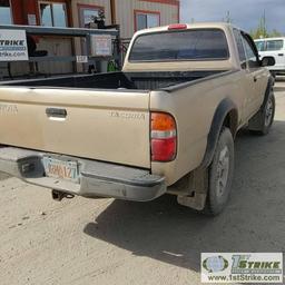 2002 TOYOTA TACOMA, 2.7L GAS, MAN TRANS, 4X4, EXTRA CAB