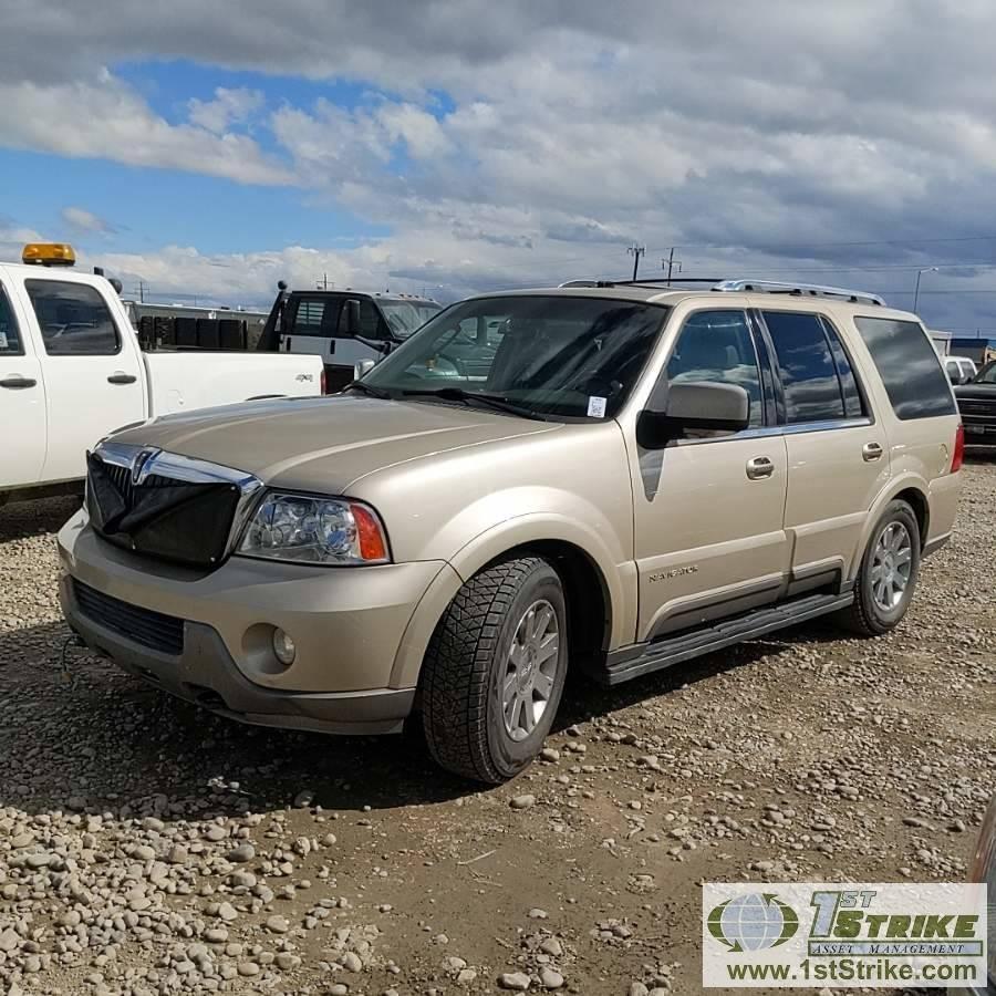 2004 LINCOLN NAVIGATOR, 5,4L GAS, 4X4