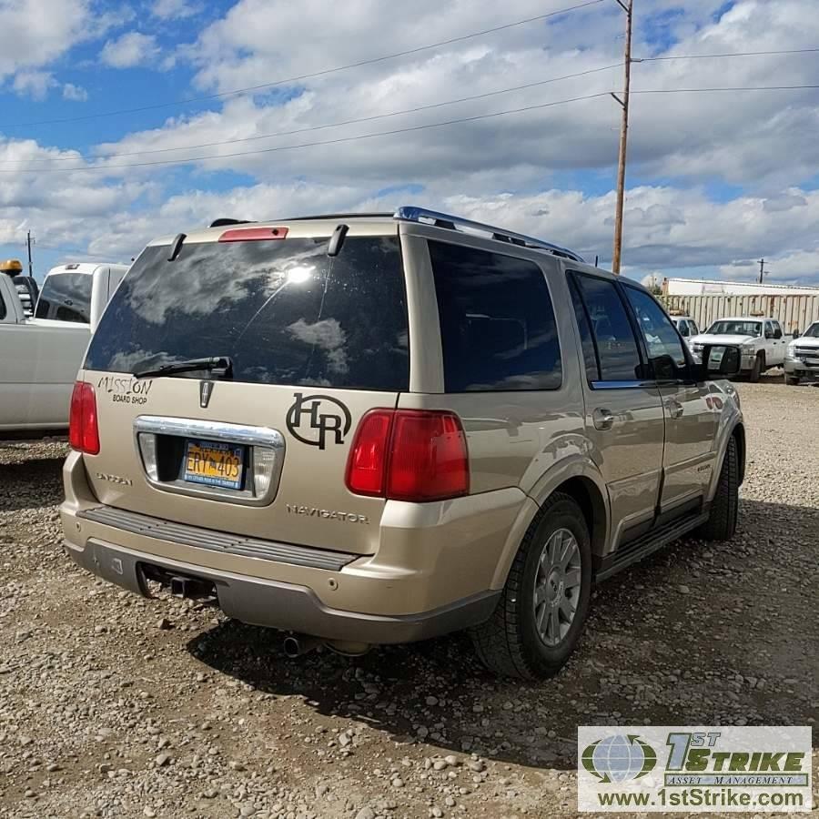 2004 LINCOLN NAVIGATOR, 5,4L GAS, 4X4