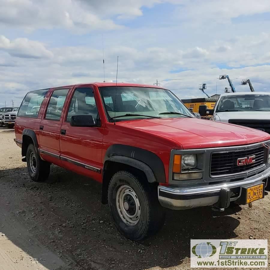 1999 GMC SUBURBAN 2500, 6.5L DIESEL, 4X4