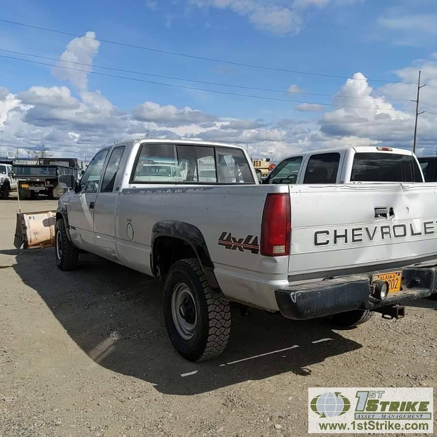 1991 CHEVROLET SILVERADO CHEYENNE, 6.2L DIESEL, 4X4, EXTENDED CAB, LONG BED, MEYER MODEL C-8 SNOWPLO