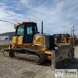 DOZER, 2005 JOHN DEERE 700JLT, EROPS, 6-WAY BLADE, WITH REAR RIPPER