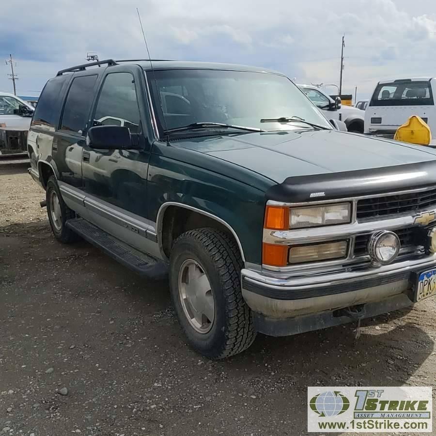 1996 CHEVROLET TAHOE 1500LT, 5.7L VORTEC, 4X4, 4-DOOR