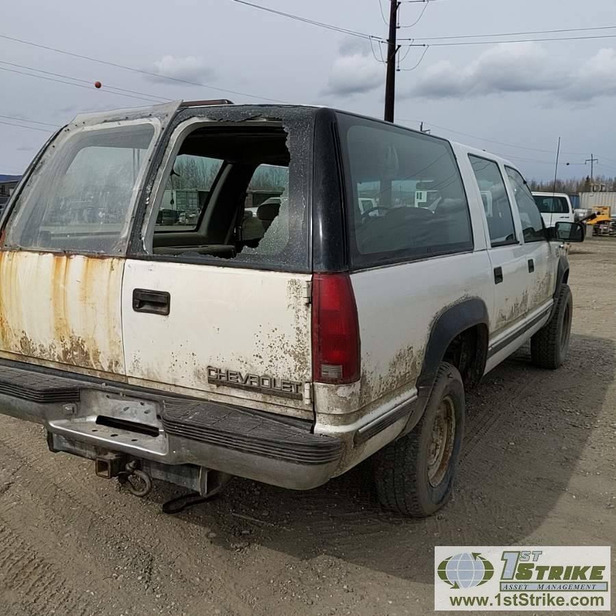 1999 CHEVROLET SUBURBAN 2500, 5.7L VORTEC, 4X4