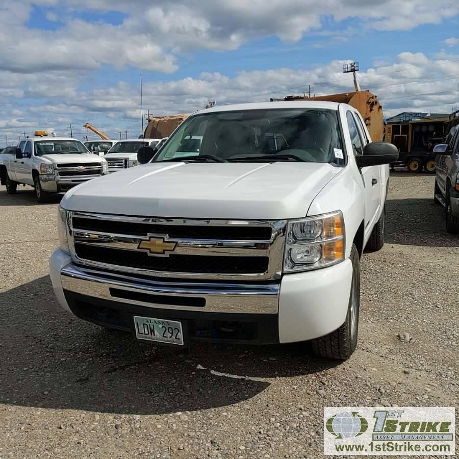 2010 CHEVROLET SILVERADO 1500 LS, 4.8L VORTEC, 4X4, EXTENDED CAB, SHORT BED