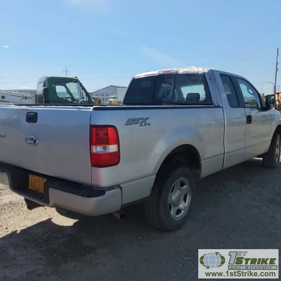 2005 FORD F-150 STX, 4.6L TRITON, 4x4, EXTENDED CAB, SHORT BED