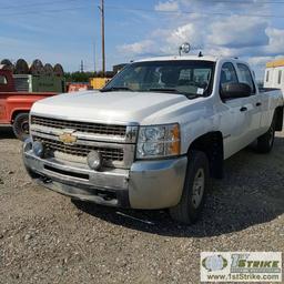 2008 CHEVROLET SILVERADO 2500HD LS, 6.6L DURAMAX, 4X4, CREW CAB, LONG BED. WEBASTO HEAT