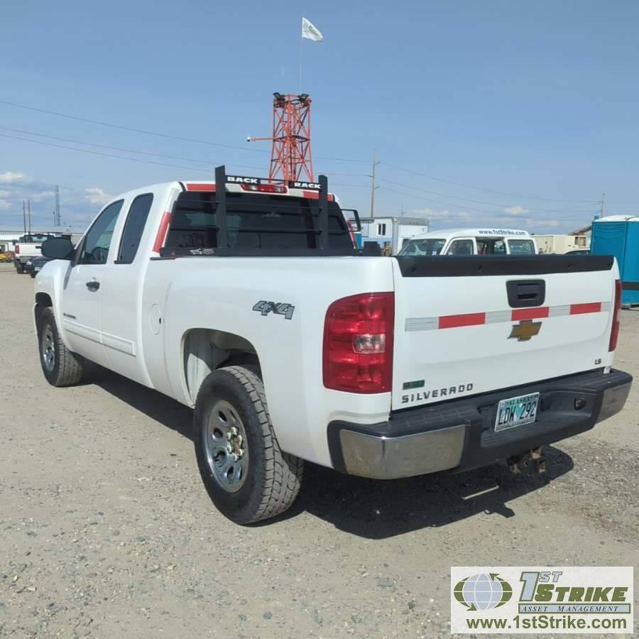 2010 CHEVROLET SILVERADO 1500 LS, 4.8L VORTEC, 4X4, EXTENDED CAB, SHORT BED