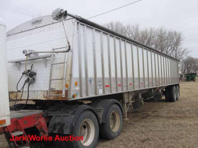 '96 Cornhusker Grain Trailer