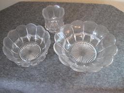 3 Glass Bowls