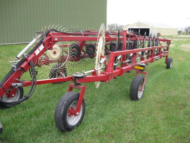 Case IH WRX301 16 Wheel Rake - Kept Inside/Nice!