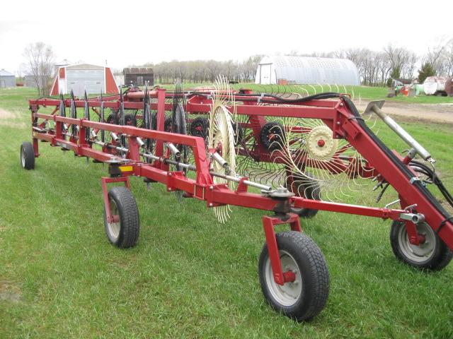 Case IH WRX301 16 Wheel Rake - Kept Inside/Nice!