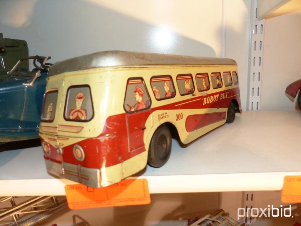 METAL TOY BUS COLLECTIBLE TOY