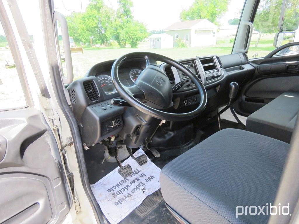 2011 HINO 268 REEFER TRUCK VN:S51963 powered by diesel engine, equipped with power steering, a/c, am