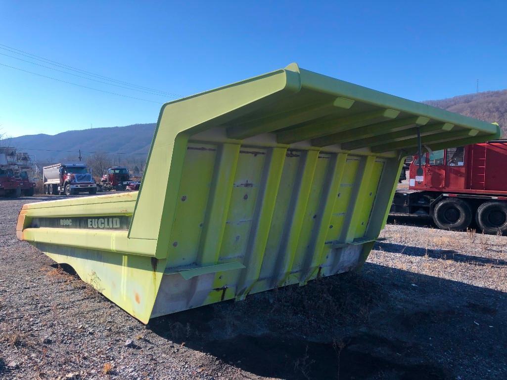 1999 EUCLID R90C STRAIGHT FRAME HAUL TRUCK SN:DC76405 powered by Cummins V-12 diesel engine, equippe