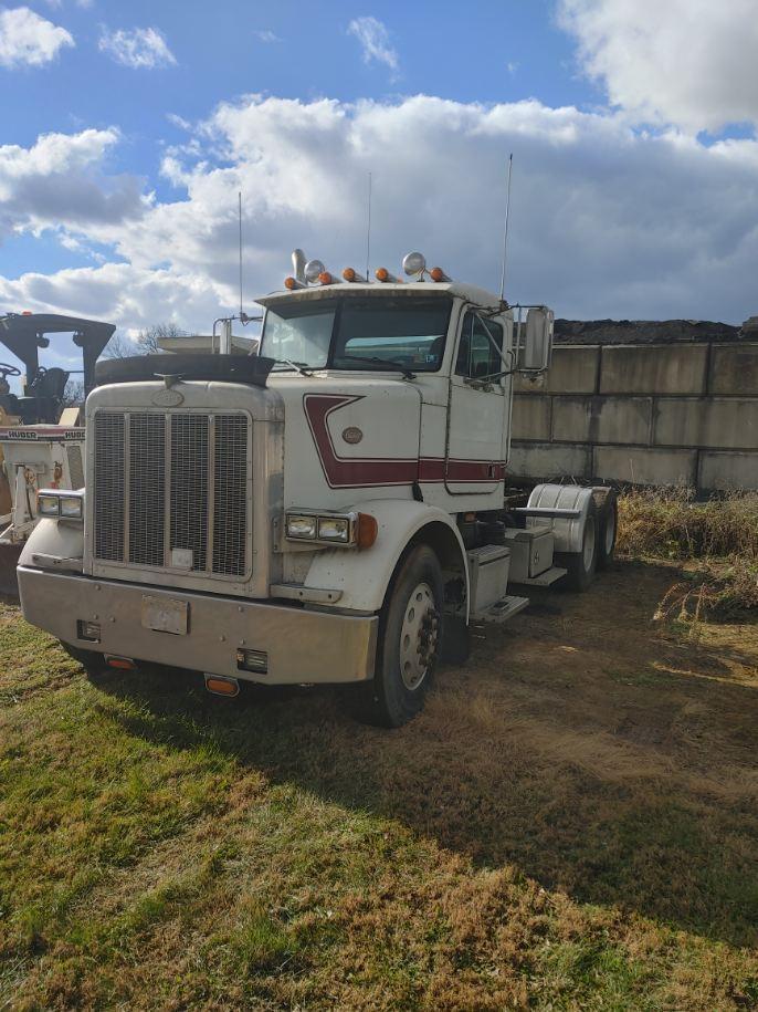 1997 PETERBILT 378 TRUCK TRACTOR VN:437963 powered by Cummins M11 diesel engine, equipped with Eaton