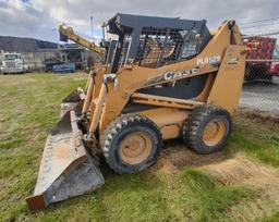 2004 CASE 95XT SKID STEER powered by 4T-390 diesel engine, equipped with rollcage, high flow auxilia