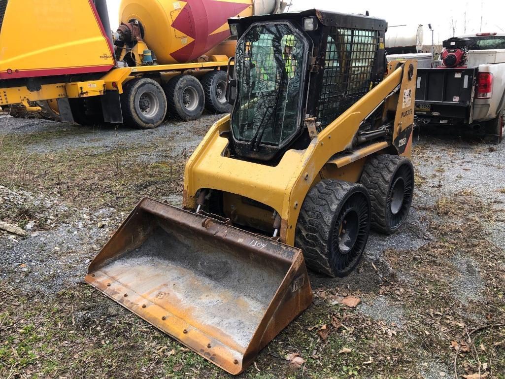 2007 CAT 226B2 SKID STEER powered by Cat 3024C diesel engine, equipped with EROPS, 2-speed,auxiliary