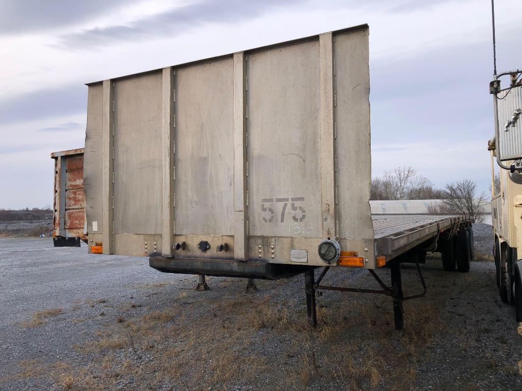 1997 TRANSCRAFT EAGLE FLATBED TRAILER VN:055092 equipped with 45ft. X 96in. Flatbed body, 11R24.5 ti