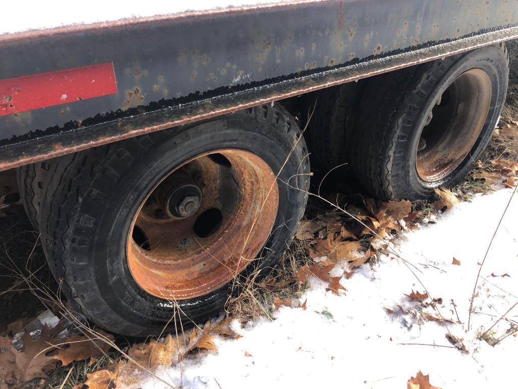 1985...TRAILKING TK20-2400 TAGALONG TRAILER VN:105101 equipped with 96in. x 19ft. deck, 5ft. beavert