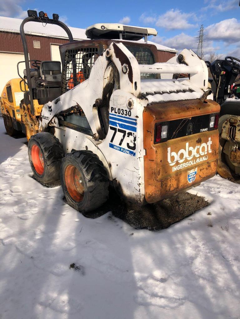 BOBCAT 773 SKID STEER SN:519013602 powered by Kubota diesel engine, equipped with rollcage, high flo