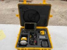 TRIMBLE BASE/ROVER SPS986 W/ T7 SCREEN AND CARRYING CASE GPS EQUIPMENT