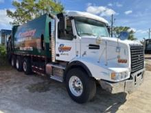 ... VOLVO GARBAGE TRUCK VN:153289 powered by Volvo D13 diesel engine, equipped with 10 speed