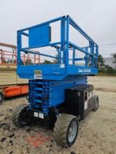 GENIE GS4069 SCISSOR LIFT SN:3835 electric powered, equipped with 40ft. Platform height, slide out