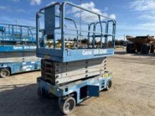 2015 GENIE GS3246E SCISSOR LIFT SN:136317 electric powered, equipped with 26ft. Platform height,