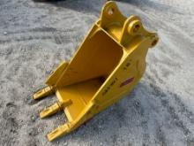 NEW TERAN 18IN. DIGGING BUCKET EXCAVATOR BUCKET for CAT 307 WITH SIDE CUTTERS, REINFORCEMENT PLATES