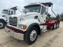 2003 MACK GRANITE ROLLOFF TRUCK VN:N/A powered by Mack diesel engine, 400hp, equipped with 8 speed