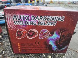 NEW AUTO DARKENING WELDING HELMET NEW SUPPORT EQUIPMENT