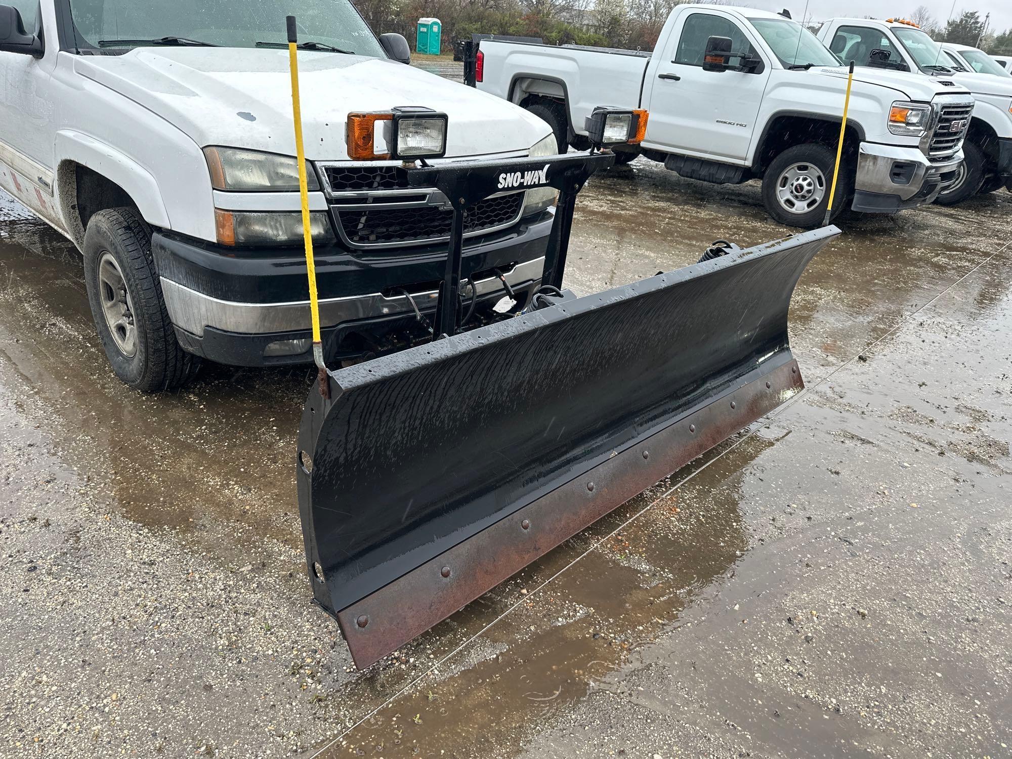 2007 CHEVY 2500 PICKUP TRUCK VN:1GCHK23D37F184011 4x4, powered by diesel engine, equipped with