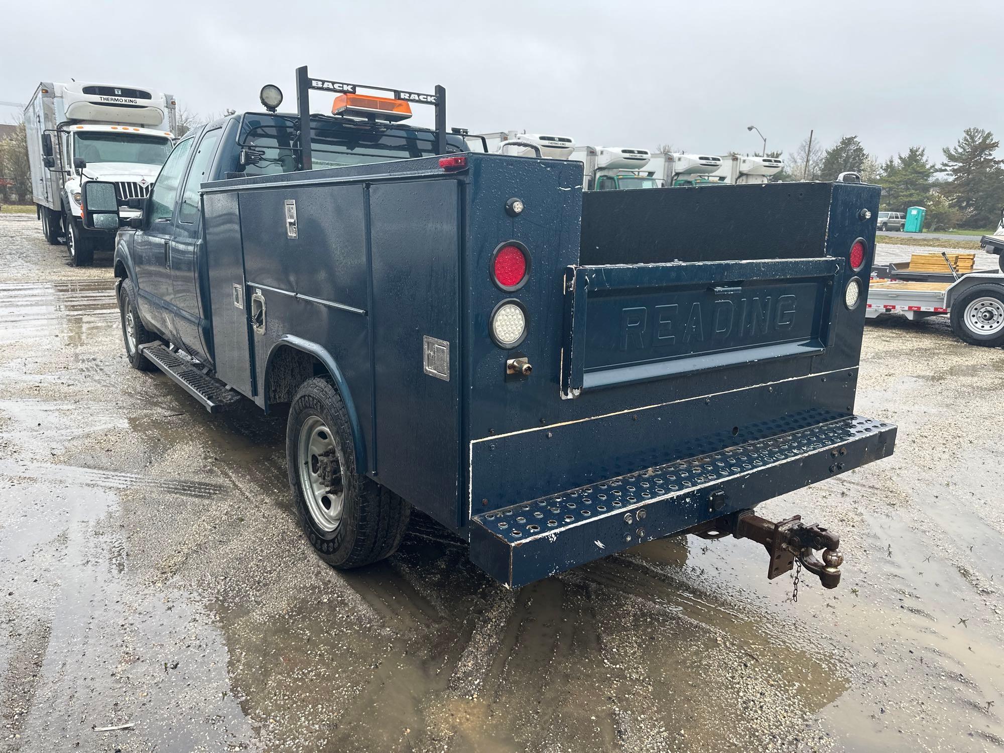 2015 FORD F250 UTILITY TRUCK VN:1FD7X2A69FEA89633 powered by gas engine, equipped with power