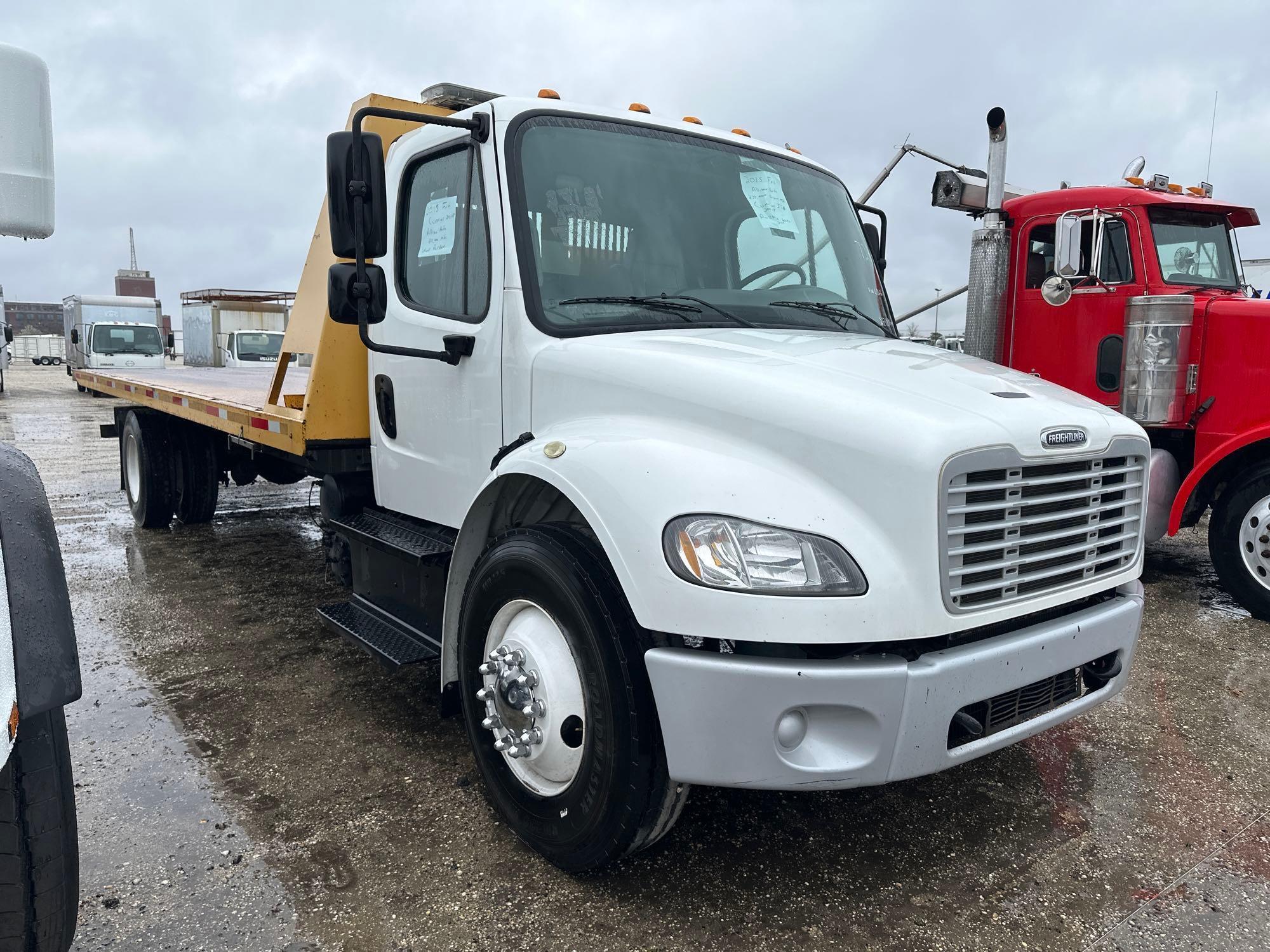 2015 FREIGHTLINER M2 106 ROLLBACK TRUCK VN:GL0636 powered by Cummins ISB 6.7 diesel engine, 200hp,